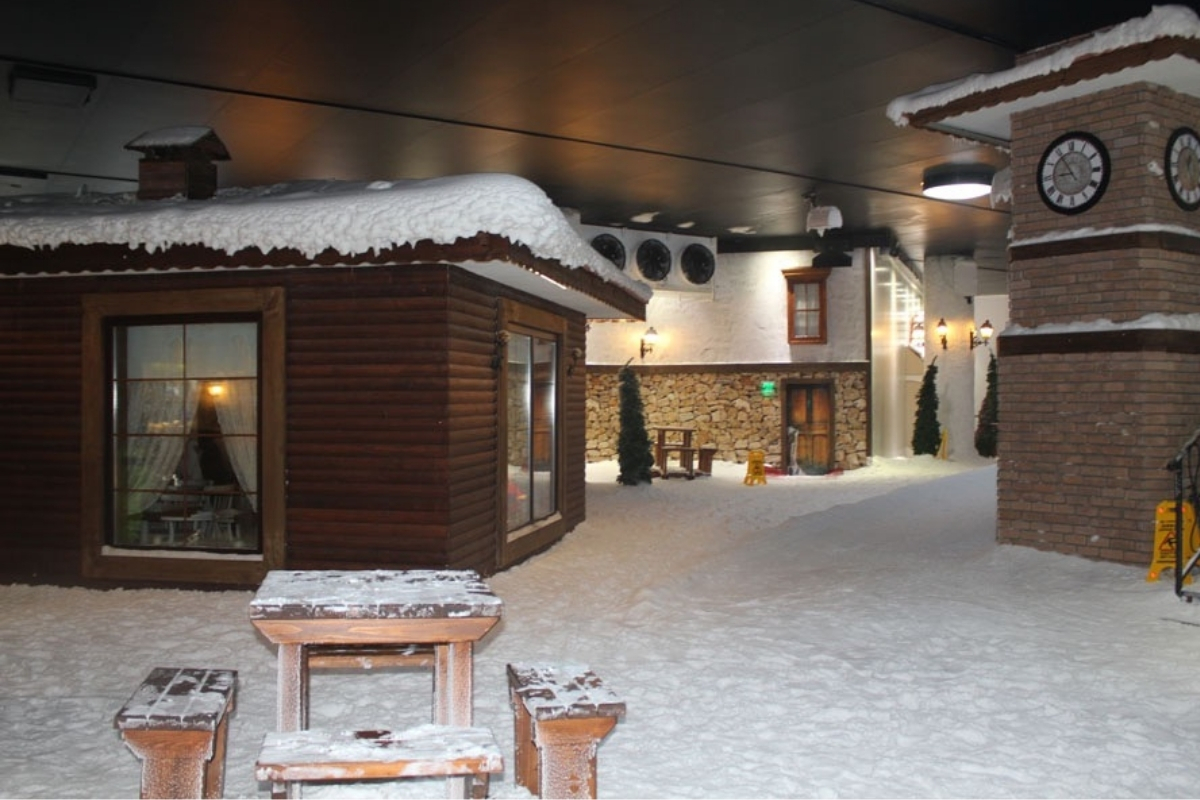 Kar Dünyası (Snow World)